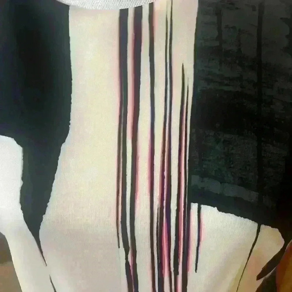 DKNY dress size 8 Fully lined excellent condition. No flaws or imperfections. - Picture 12 of 14